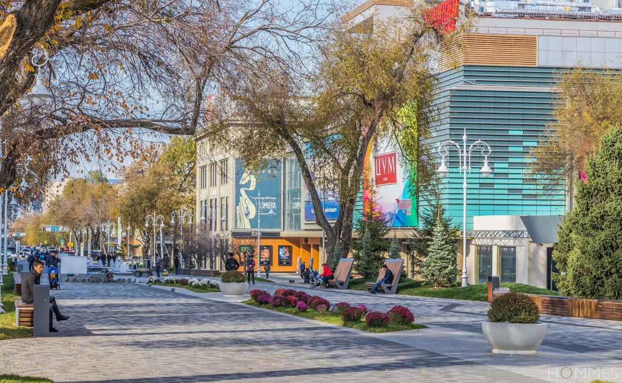 Уютная 2 Ком-Я Квартира В Центре Города, Район "Арбата" Apartment Almaty Ngoại thất bức ảnh