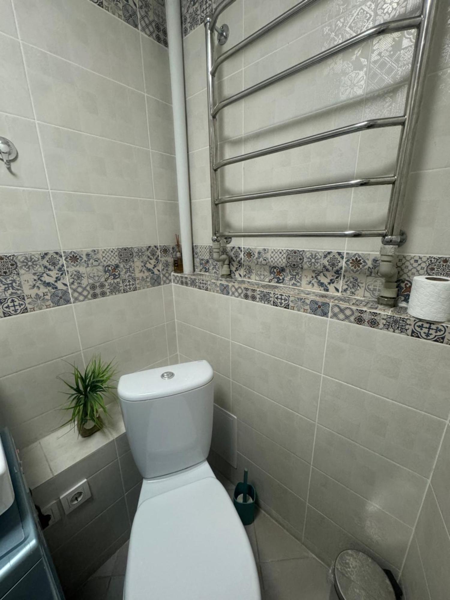 Уютная 2 Ком-Я Квартира В Центре Города, Район "Арбата" Apartment Almaty Ngoại thất bức ảnh